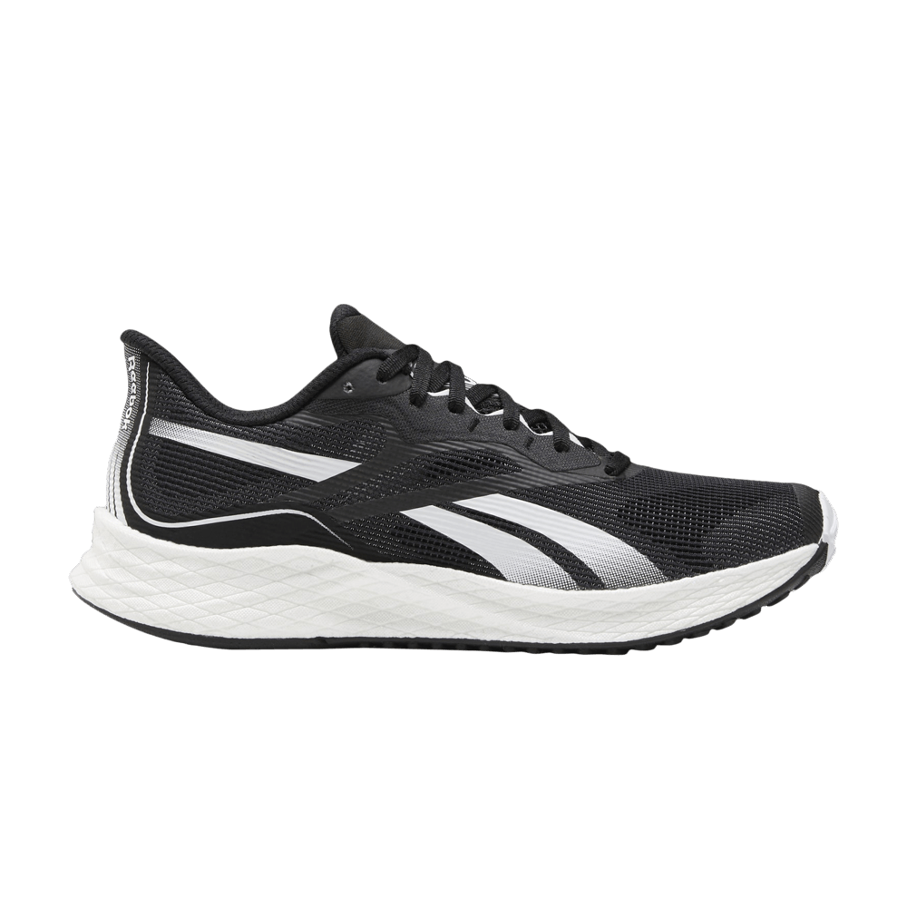 les-mills-x-wmns-floatride-energy-3-black-white-fx8652