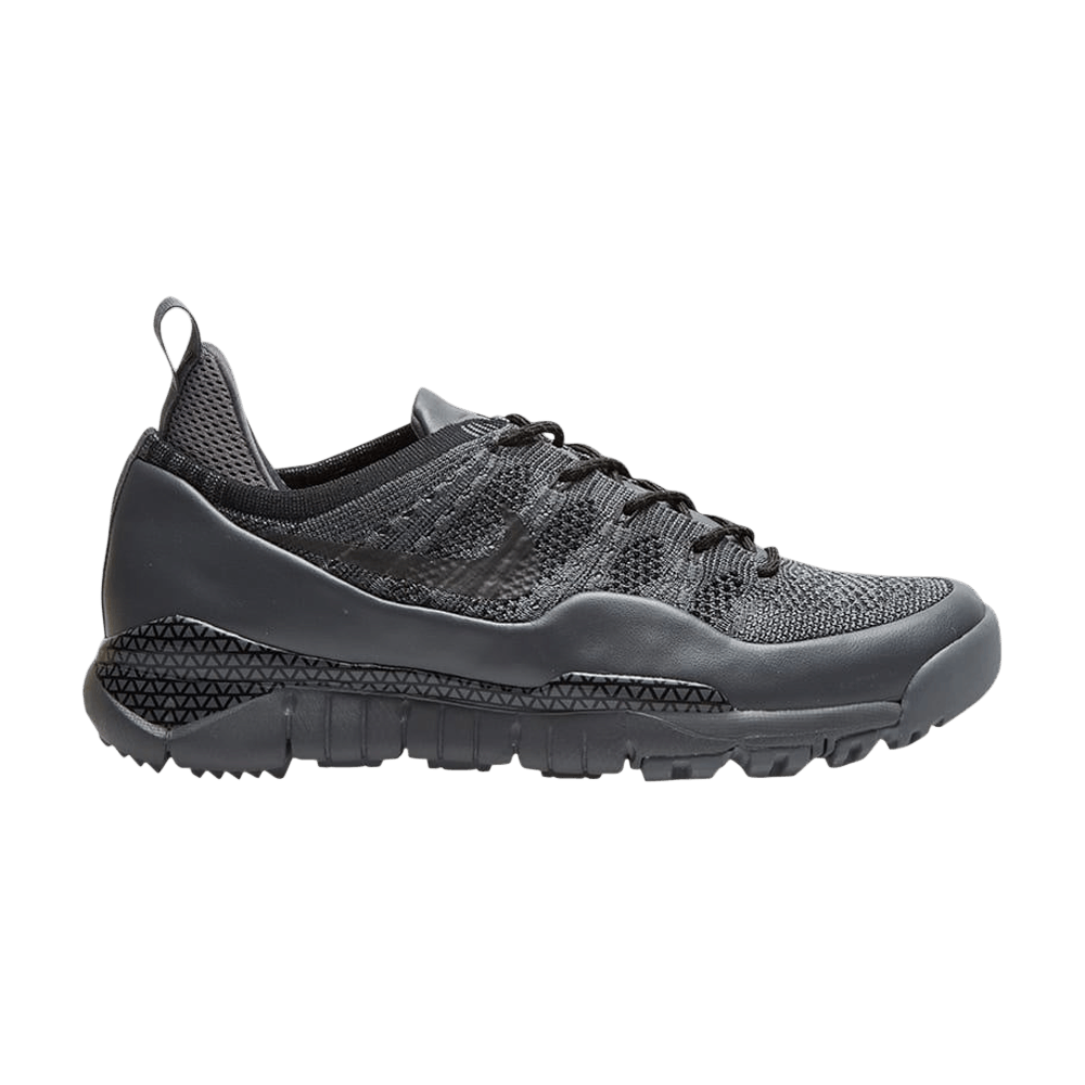 lupinek-flyknit-low-dark-grey-882685-001