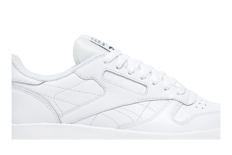 Кроссовки Reebok Maison Margiela x Classic Leather Tabi 'White'