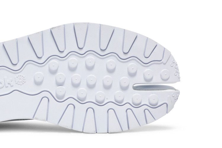 Кроссовки Reebok Maison Margiela x Classic Leather Tabi 'White'