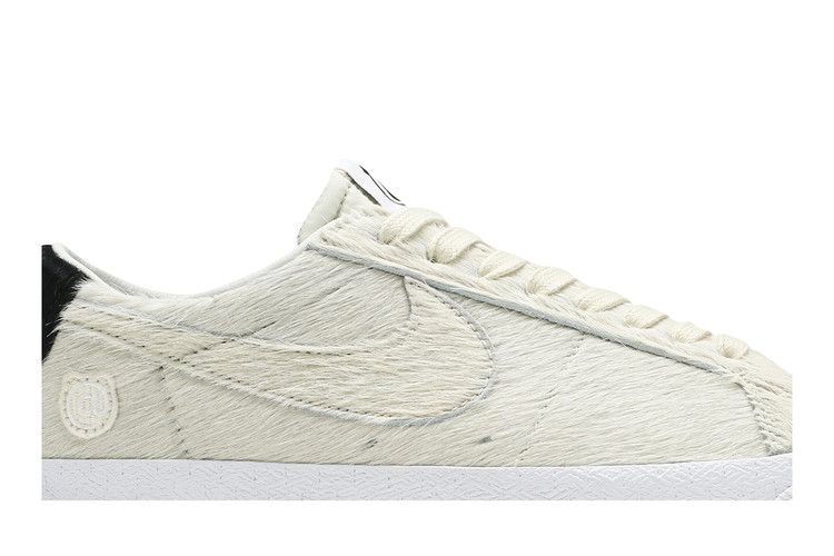 Кроссовки Nike Medicom Toy x Blazer Low SB 'BE@RBRICK'