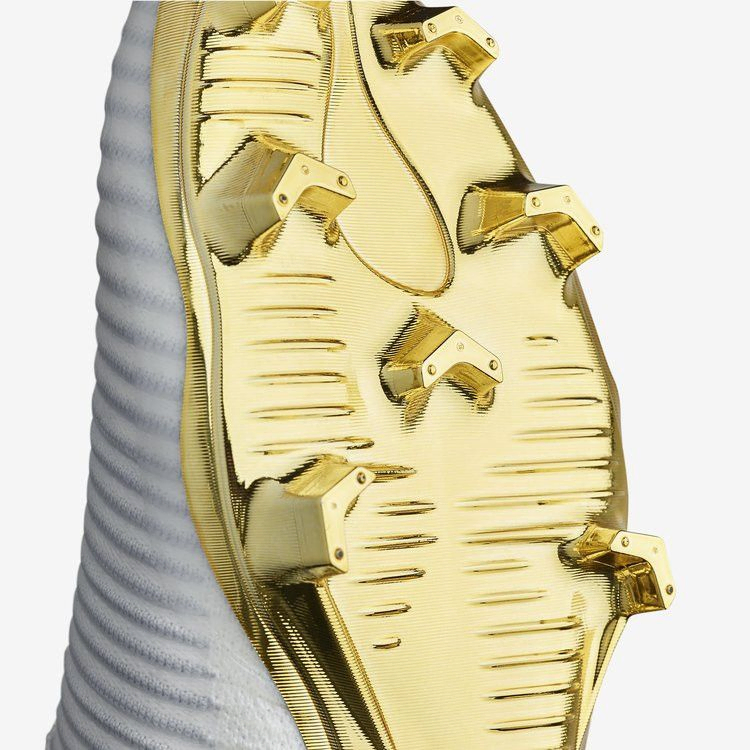 Кроссовки Nike Mercurial Superfly V CR7 SE FG 'Vitorias'