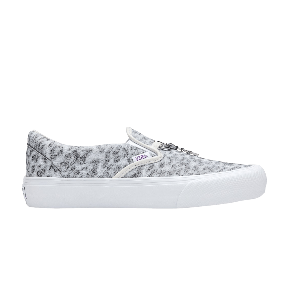 needles-x-vault-classic-slip-on-v-animal-print-white-vn0a3qxy2gt