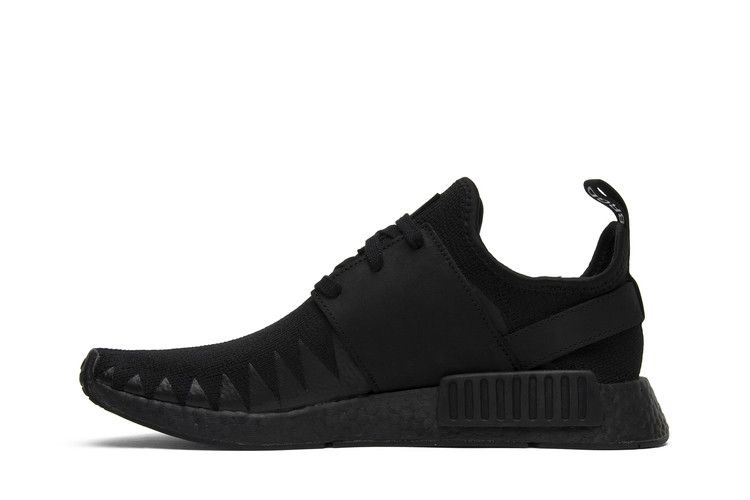 Кроссовки adidas Neighborhood x NMD_R1 Primeknit 'Triple Black'