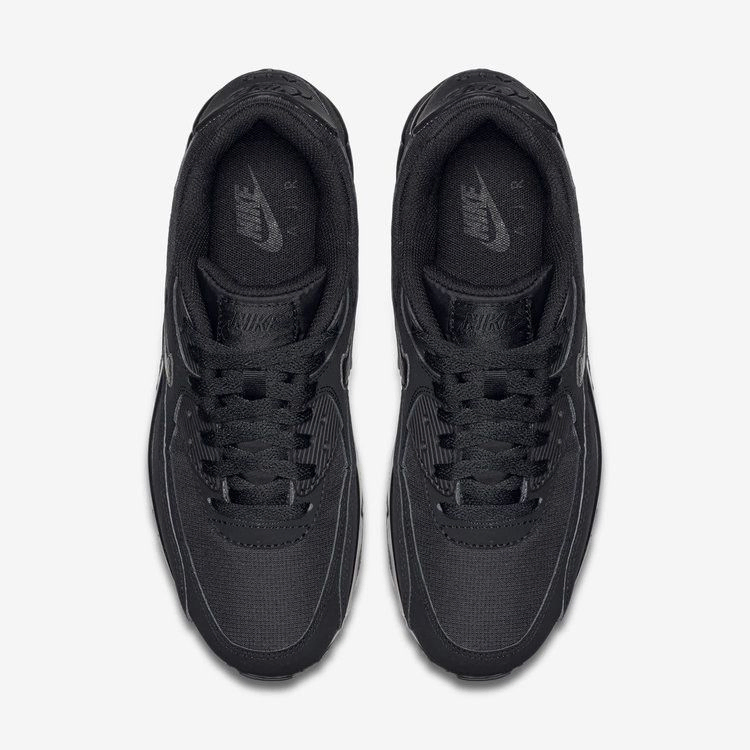 Кроссовки Nike Air Max 90 Essential
