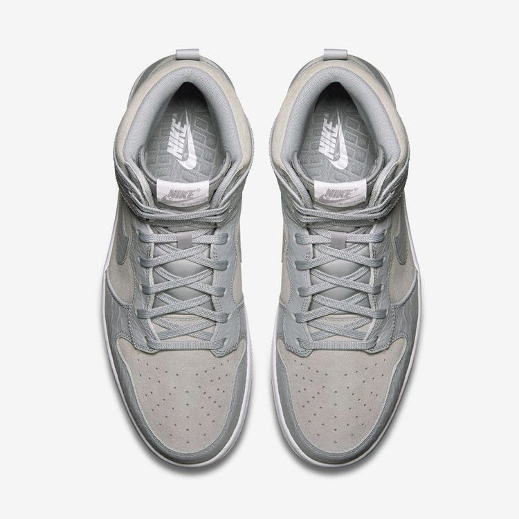 Кроссовки Nike Dunk CMFT Premium