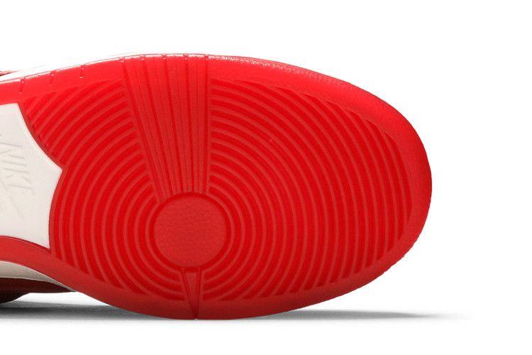 Кроссовки Nike Dunk Low Pro SB 'Red Patent Leather'