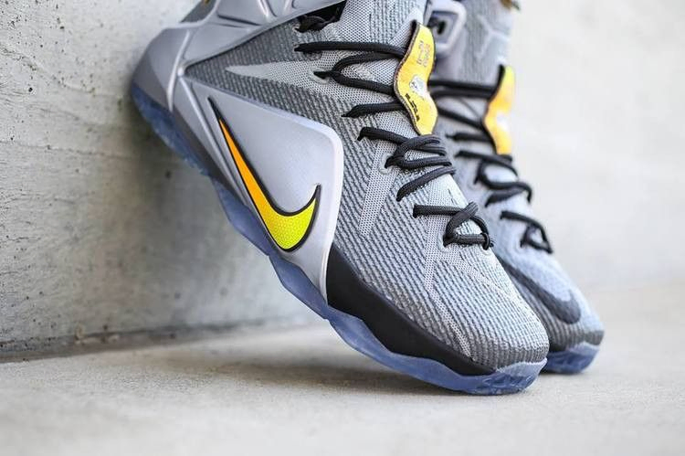 Кроссовки Nike LeBron 12 'Flight'