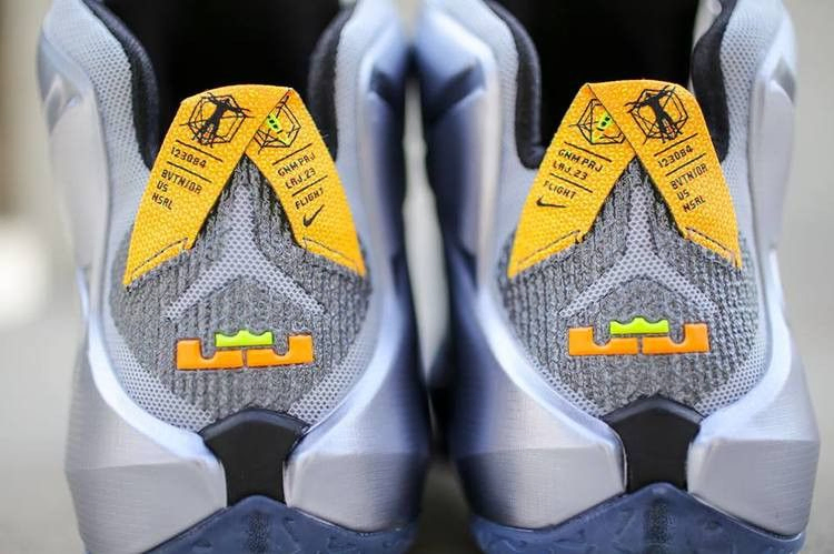 Кроссовки Nike LeBron 12 'Flight'