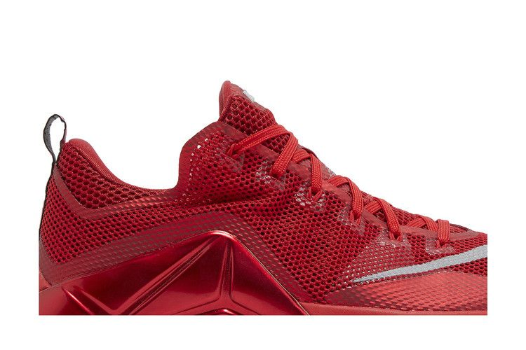 Кроссовки Nike LeBron 12 Low 'University Red'