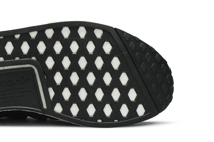 Кроссовки adidas NMD_R1 'Black Pink Solar'