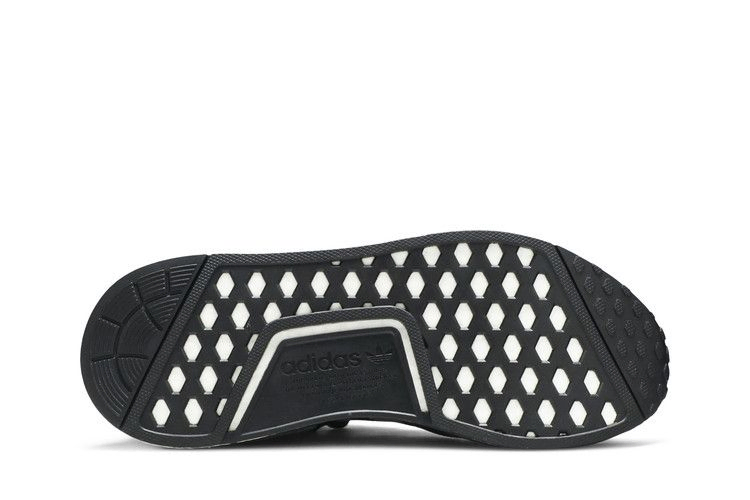 Кроссовки adidas NMD_R1 'Black Silver'