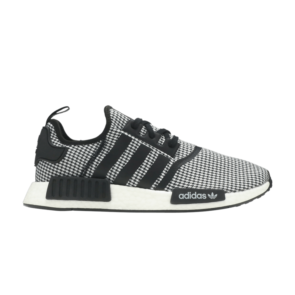 Кроссовки adidas NMD_R1 'Black White'