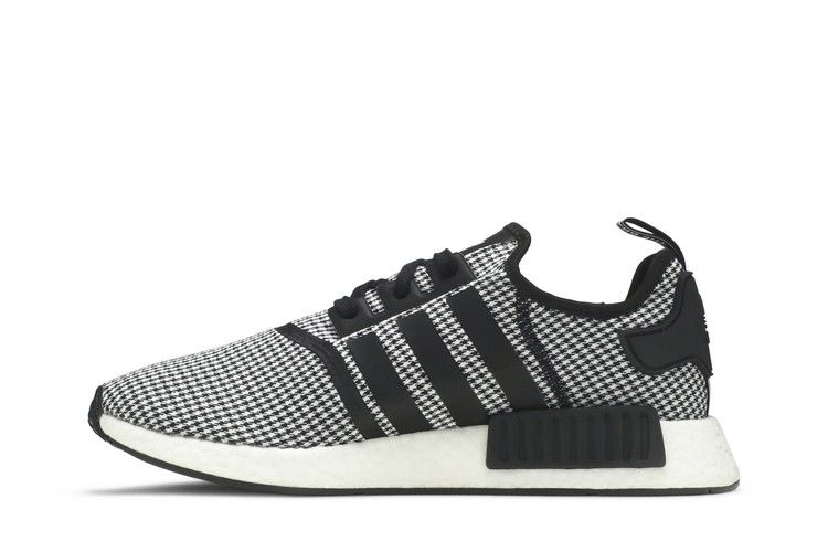 Кроссовки adidas NMD_R1 'Black White'