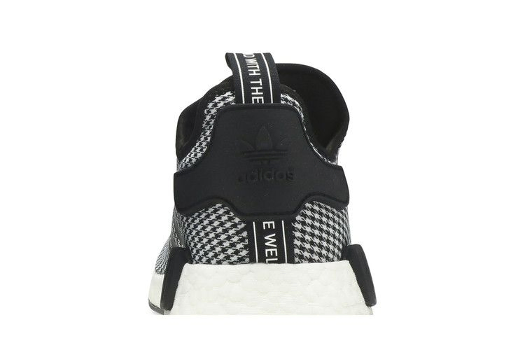 Кроссовки adidas NMD_R1 'Black White'