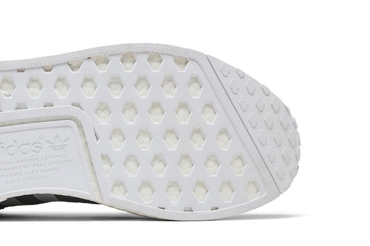 Кроссовки adidas NMD_R1 'Grey'