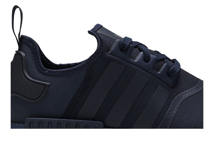Кроссовки adidas NMD_R1 'Collegiate Navy'