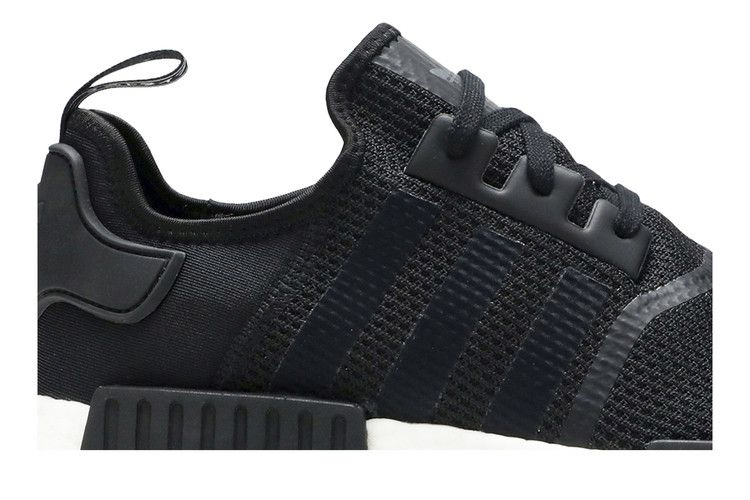 Кроссовки adidas NMD_R1 'Black Gum'
