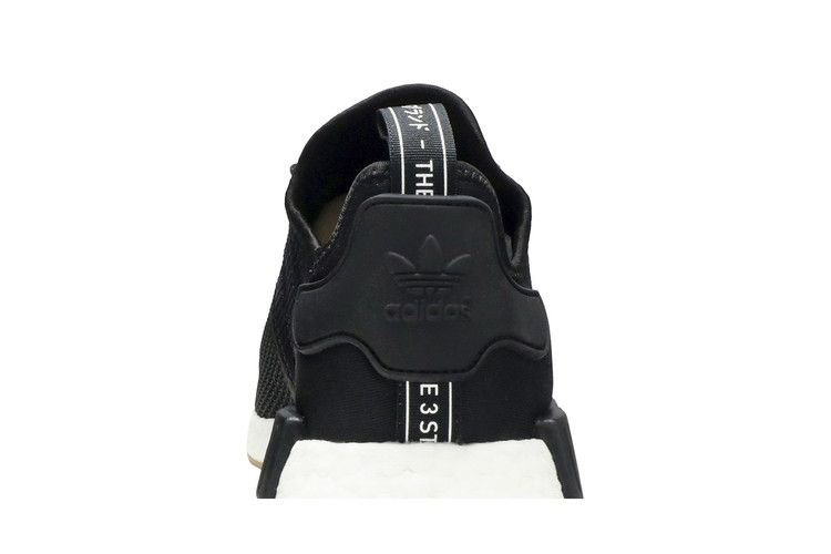 Кроссовки adidas NMD_R1 'Black Gum'