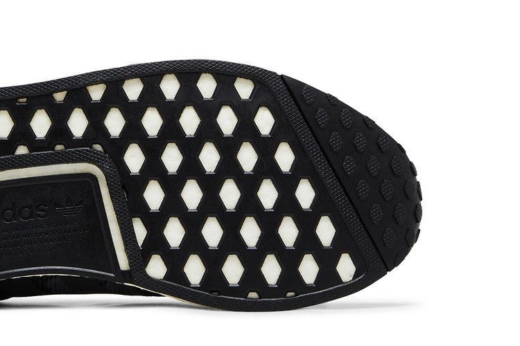Кроссовки adidas NMD_R1 'Core Black'