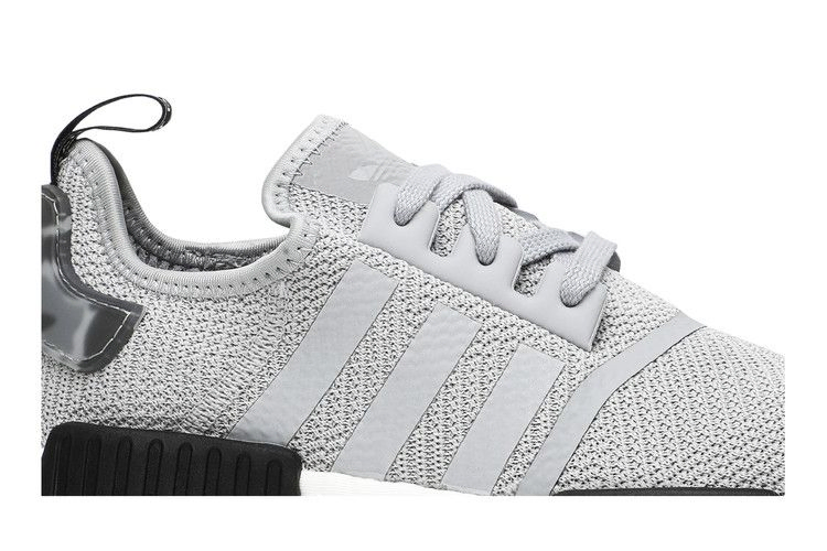 Кроссовки adidas NMD_R1 'Grey Camo'