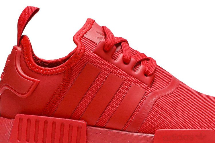 Кроссовки adidas NMD_R1 J 'Triple Scarlet'