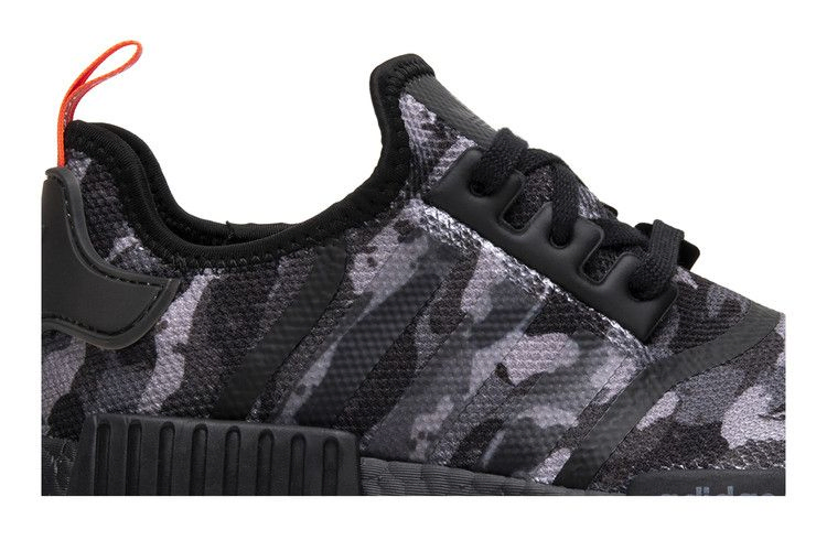 Кроссовки adidas NMD_R1 'NYC'