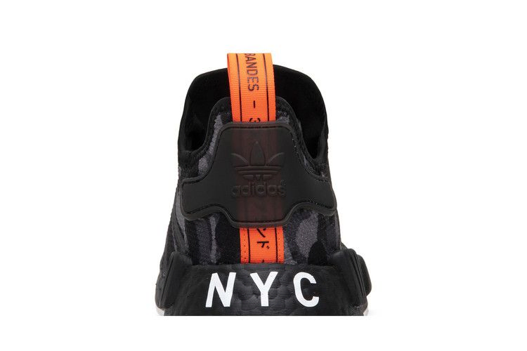 Кроссовки adidas NMD_R1 'NYC'
