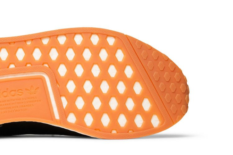 Кроссовки adidas NMD_R1 Primeblue 'Black Gum'