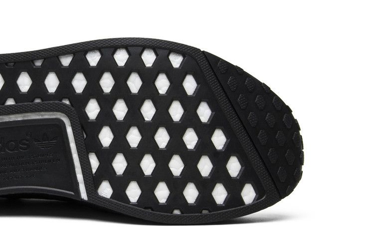 Кроссовки adidas NMD_R1 Primeknit 'Black Olive'