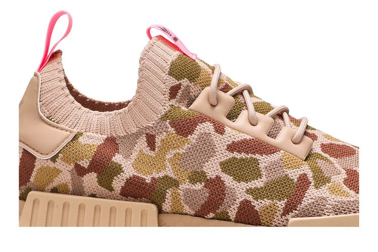 Кроссовки adidas NMD_R1 Primeknit 'Camo Hyper Pop'