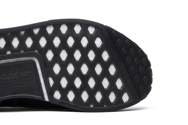 Кроссовки adidas NMD_R1 Primeknit STLT 'Triple Black'