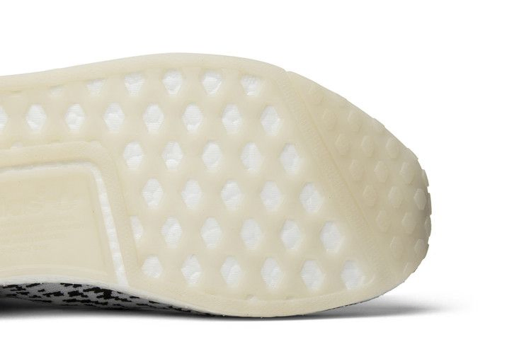Кроссовки adidas NMD_R1 Primeknit 'Zebra'