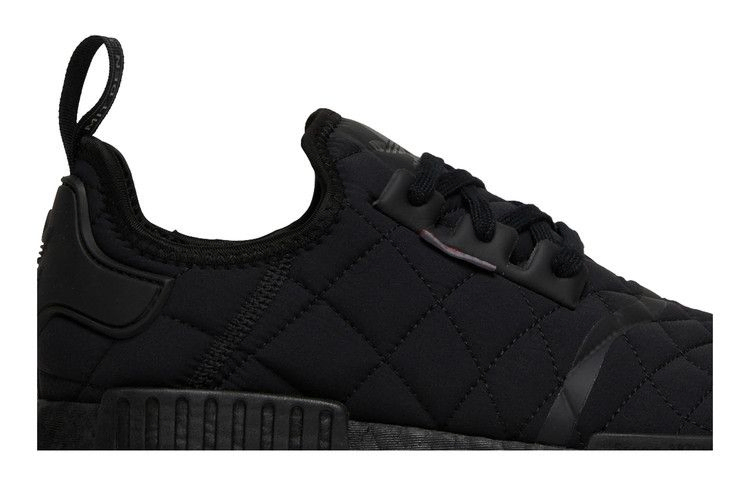 Кроссовки adidas NMD_R1 'Quilted Black'