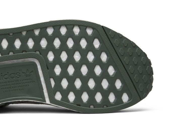 Кроссовки adidas Foot Locker x NMD_R1 'Sesame'