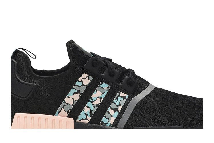 Кроссовки adidas NMD_R1 STLT Primeknit 'Aqua Pink Camo'