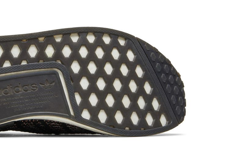 Кроссовки adidas NMD_R1 STLT Primeknit 'Black Pink