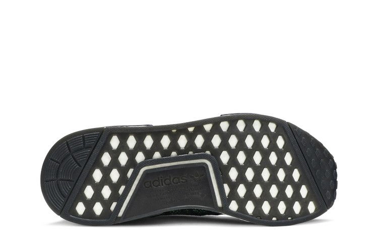 Кроссовки adidas NMD_R1 STLT Primeknit 'Noble Green'