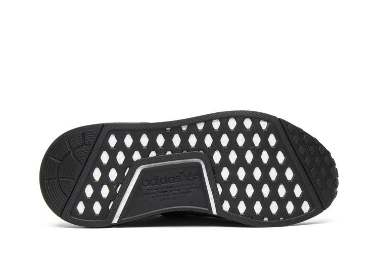 Кроссовки adidas NMD_R1  'Triple Black'
