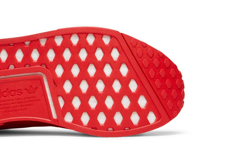 Кроссовки adidas NMD_R1 'Triple Red'