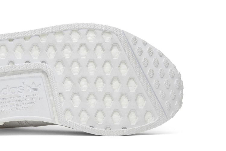 Кроссовки adidas NMD_R1 'Triple White'