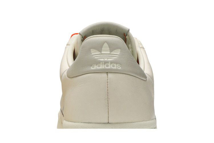 Кроссовки adidas Pharrell Williams x Continental 80 'Cream'