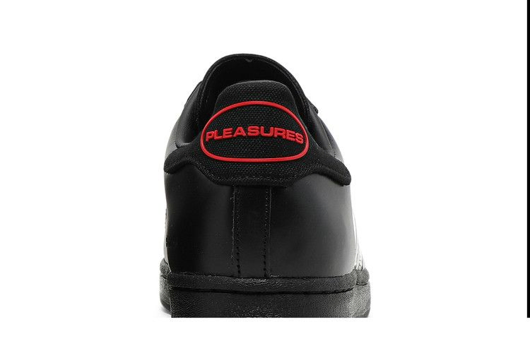 Кроссовки adidas Pleasures x Superstar 'Black'