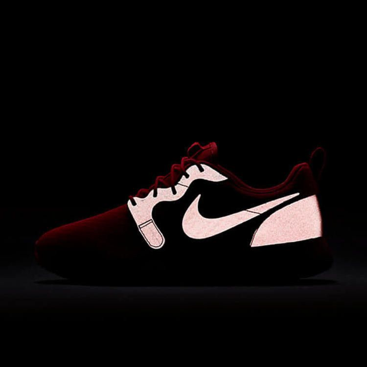 Кроссовки Nike Roshe One Hyperfuse 'University Red'
