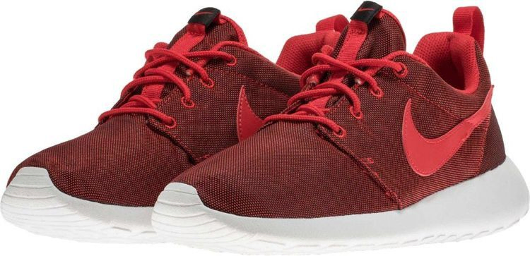 Кроссовки Nike Roshe One Premium 'University Red'