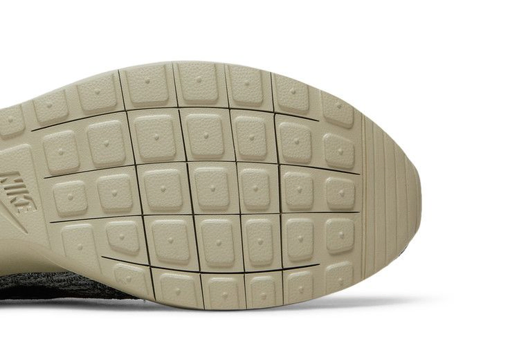 Кроссовки Nike Roshe One Flyknit Sequoia 'Wolf Grey'