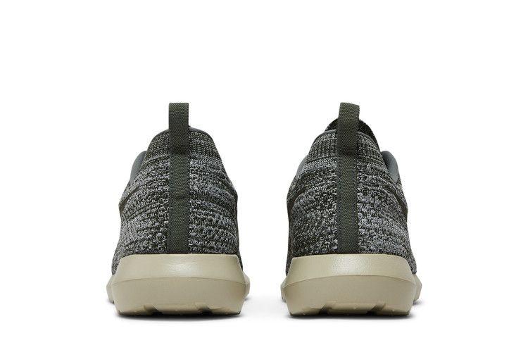 Кроссовки Nike Roshe One Flyknit Sequoia 'Wolf Grey'