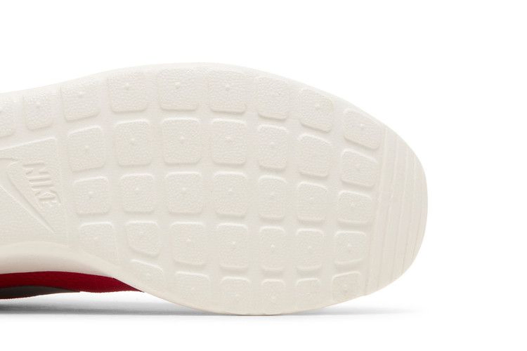 Кроссовки Nike Roshe One 'Sport Red'