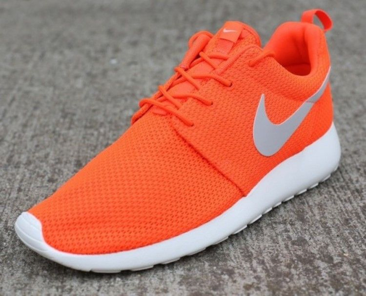 Кроссовки Nike Rosherun 'Total Crimson'