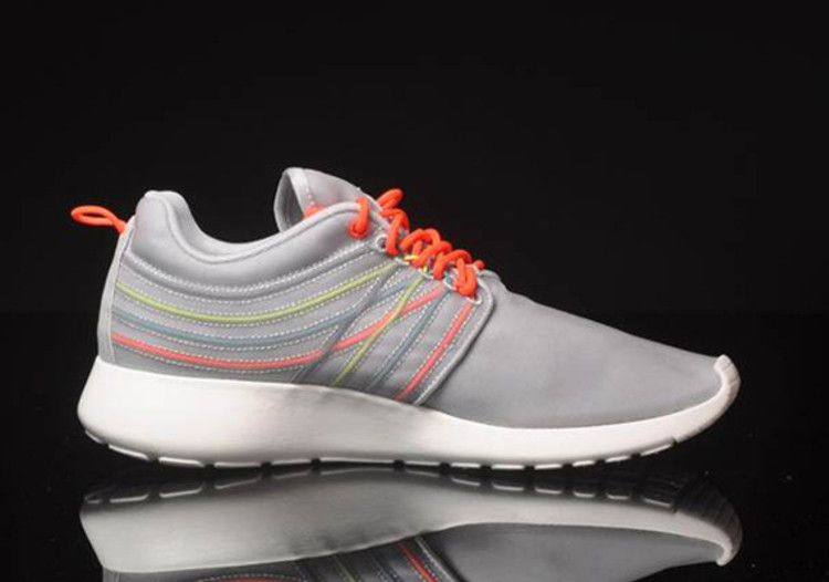 Кроссовки Nike Rosherun DYN FW QS 'Strate Grey'